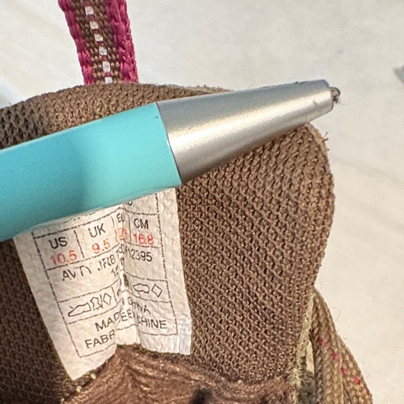 Kids The North Face Brown and Pink Boots - Picture 7 of 9